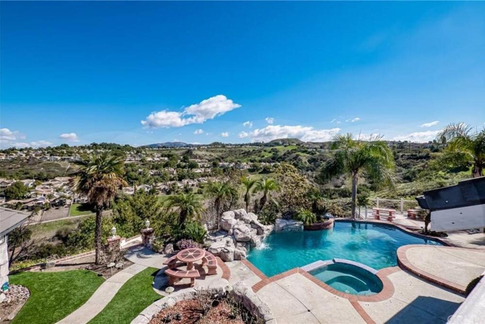 Luxury Hill Villa with Spectacular View
